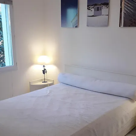Holiday home Maison Proche - 6 Personnes - Fr-1-194-440 *