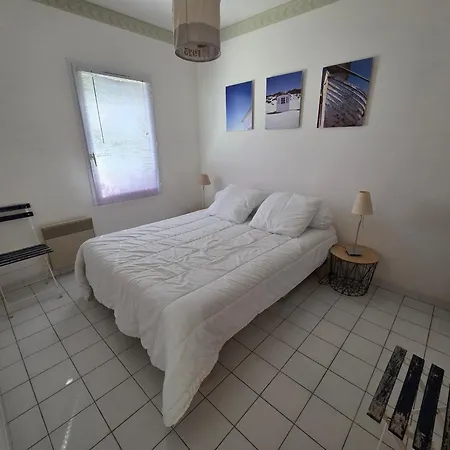 Holiday home Maison Proche - 6 Personnes - Fr-1-194-440 *