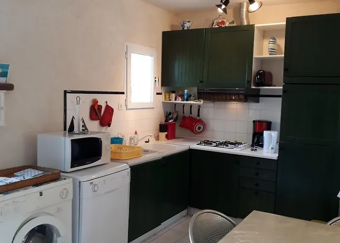 Maison Proche - 6 Personnes - Fr-1-194-440