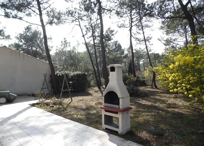 Maison Proche - 6 Personnes - Fr-1-194-440